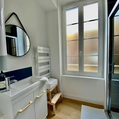 Caen Centre Historique - Appartement Renove & Deco Soignee * 캉