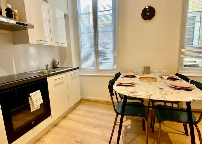 Confortable En Plein Centre Historique *